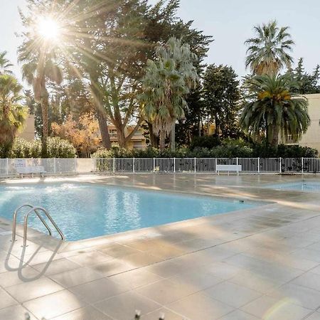 Spacious Apartment At A 5 Min Walk From The Beach アンティーブ エクステリア 写真