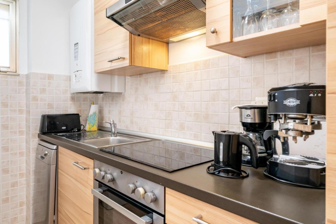 Spacious Apartment At A 5 Min Walk From The Beach アンティーブ エクステリア 写真