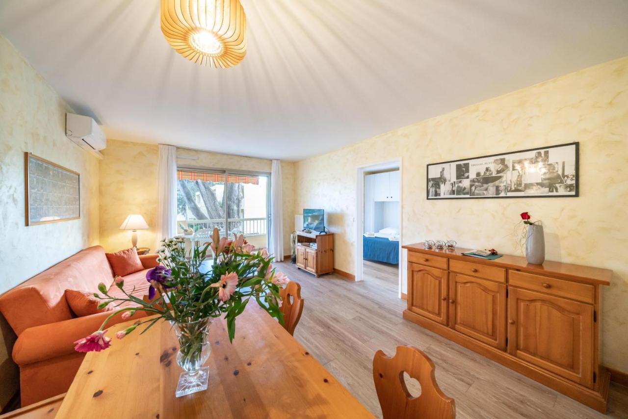 Spacious Apartment At A 5 Min Walk From The Beach アンティーブ エクステリア 写真