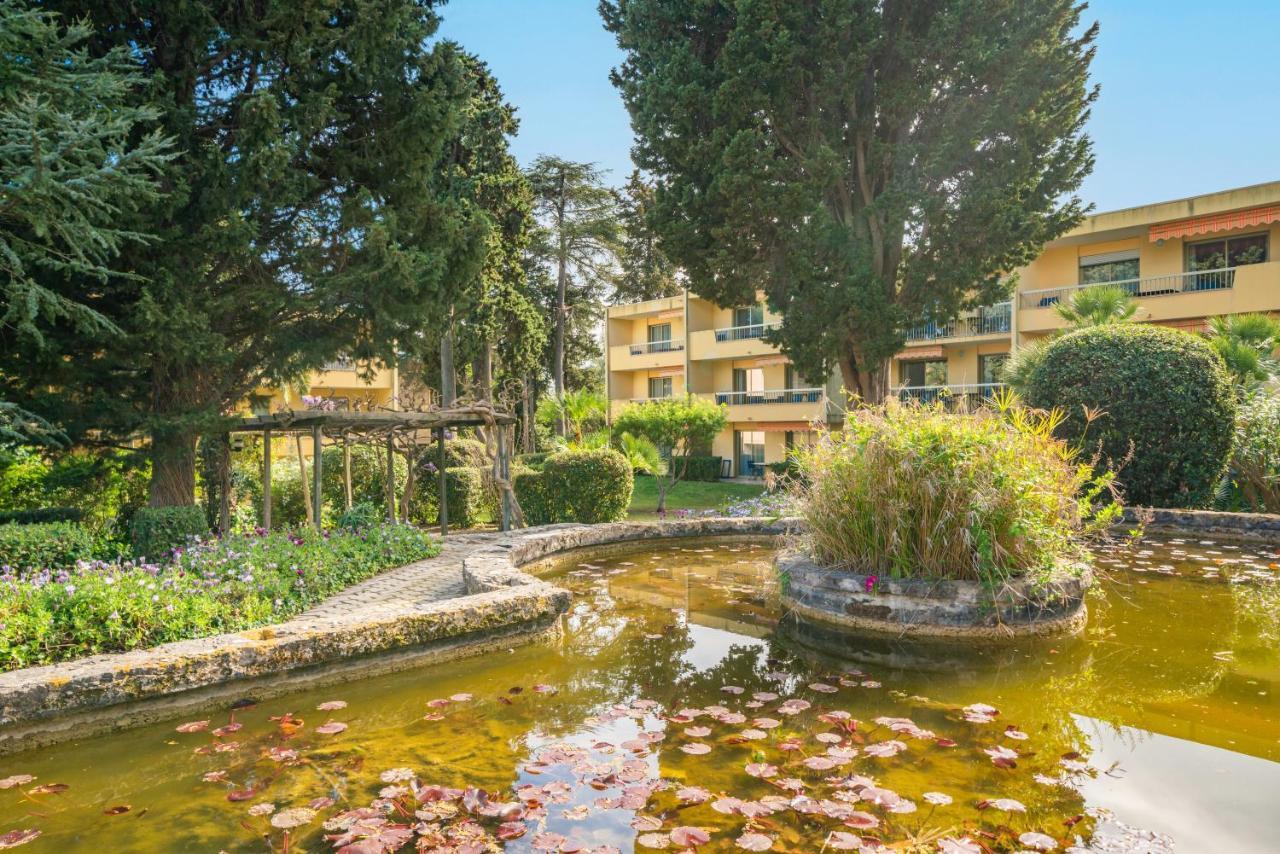 Spacious Apartment At A 5 Min Walk From The Beach アンティーブ エクステリア 写真