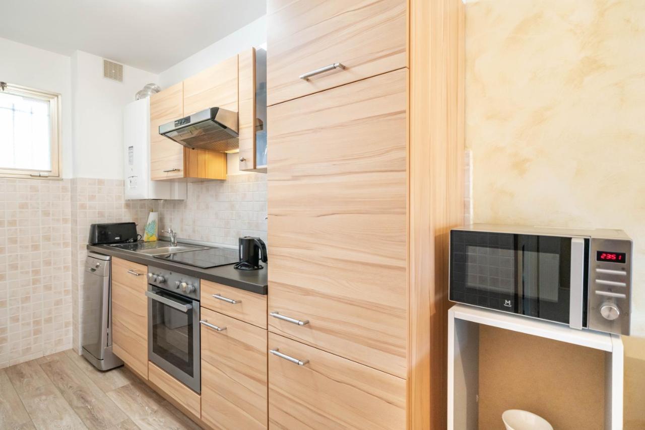 Spacious Apartment At A 5 Min Walk From The Beach アンティーブ エクステリア 写真