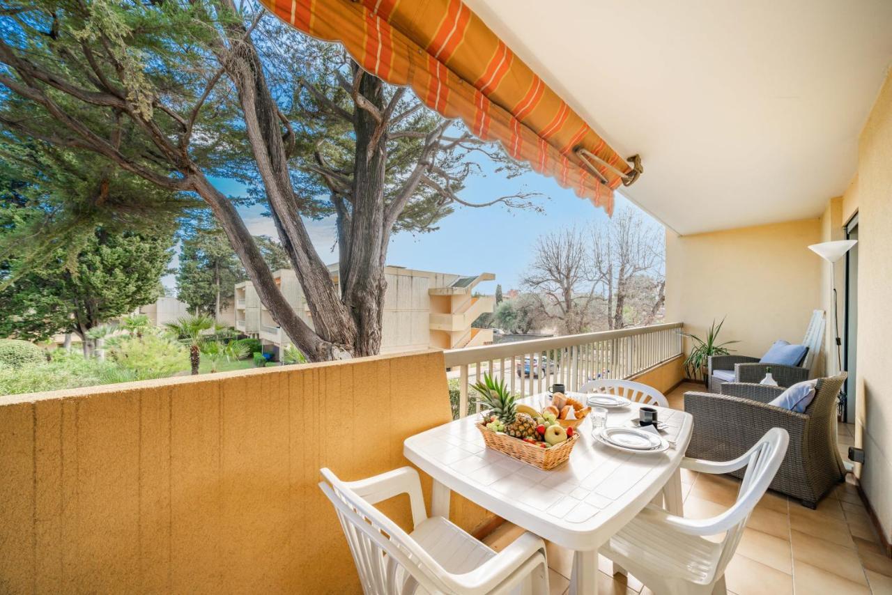 Spacious Apartment At A 5 Min Walk From The Beach アンティーブ エクステリア 写真
