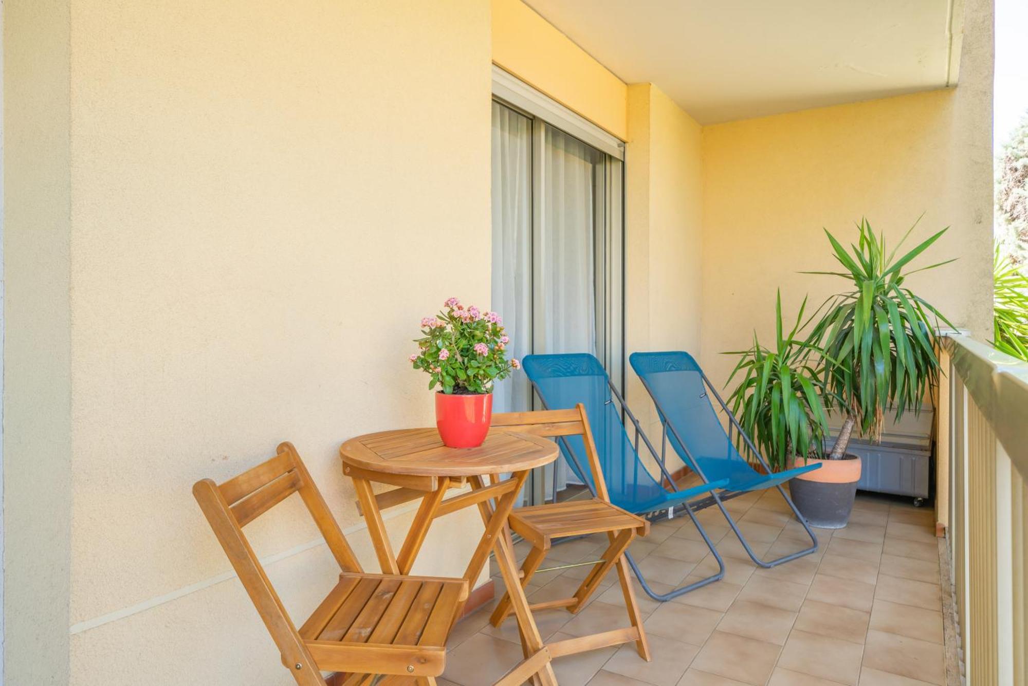 Spacious Apartment At A 5 Min Walk From The Beach アンティーブ エクステリア 写真