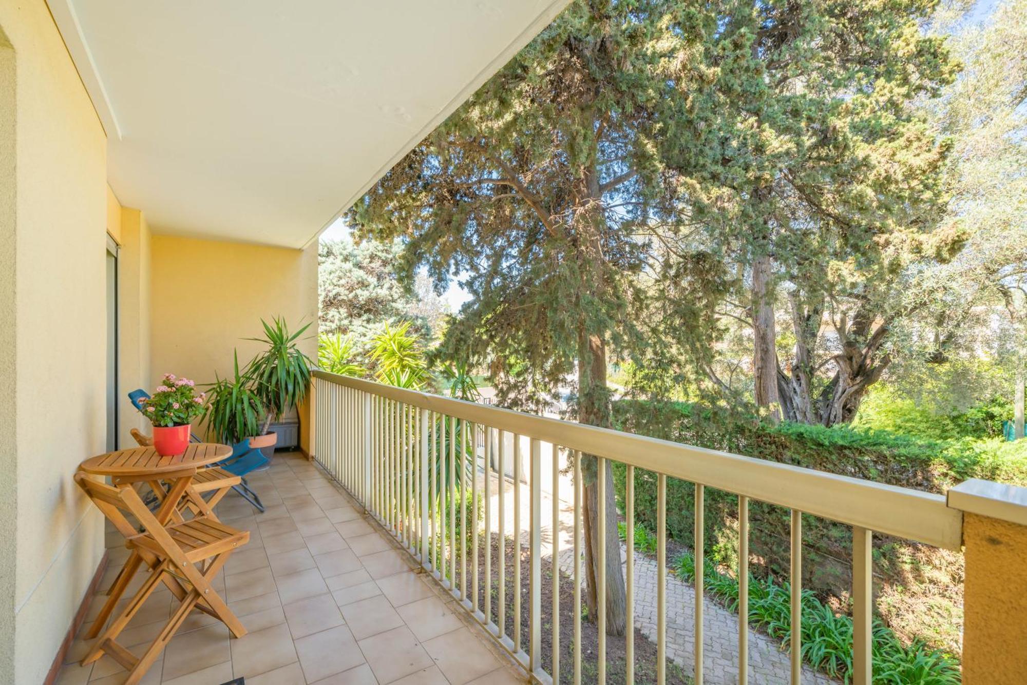 Spacious Apartment At A 5 Min Walk From The Beach アンティーブ エクステリア 写真